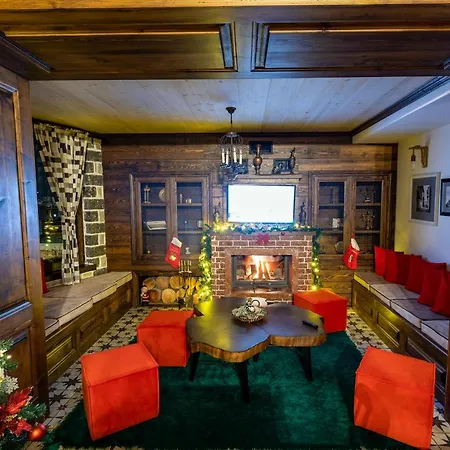 Bujtina Oxhaku Hotel 4*