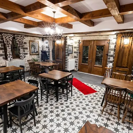 Bujtina Oxhaku Hotel 4*