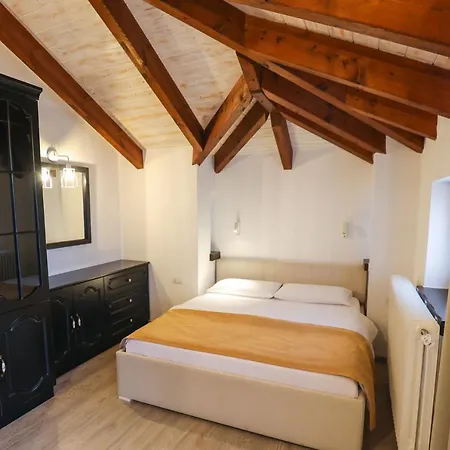 Bujtina Oxhaku 4* Κορυτσά