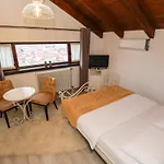 Bujtina Oxhaku Hotel Korce