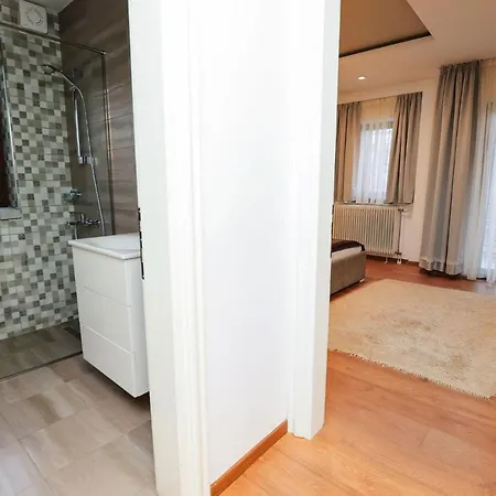 Отель Bujtina Oxhaku