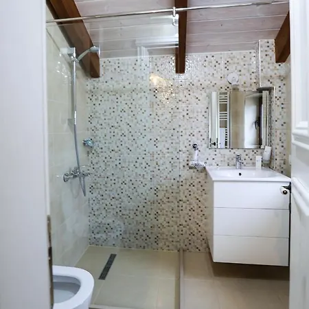 Hotel Bujtina Oxhaku 4*