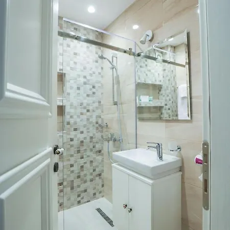 Hotel Bujtina Oxhaku 4*
