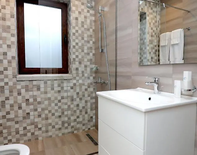 Hotel Bujtina Oxhaku 4*